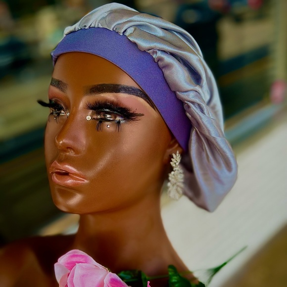 Silver Satin Bonnet - Picture 1 of 3